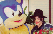 Sonic and Michael Jackson - best of friends.. Just not close enough for either of them to ever have acknowledged any kind of collaboration with each other, apparently.